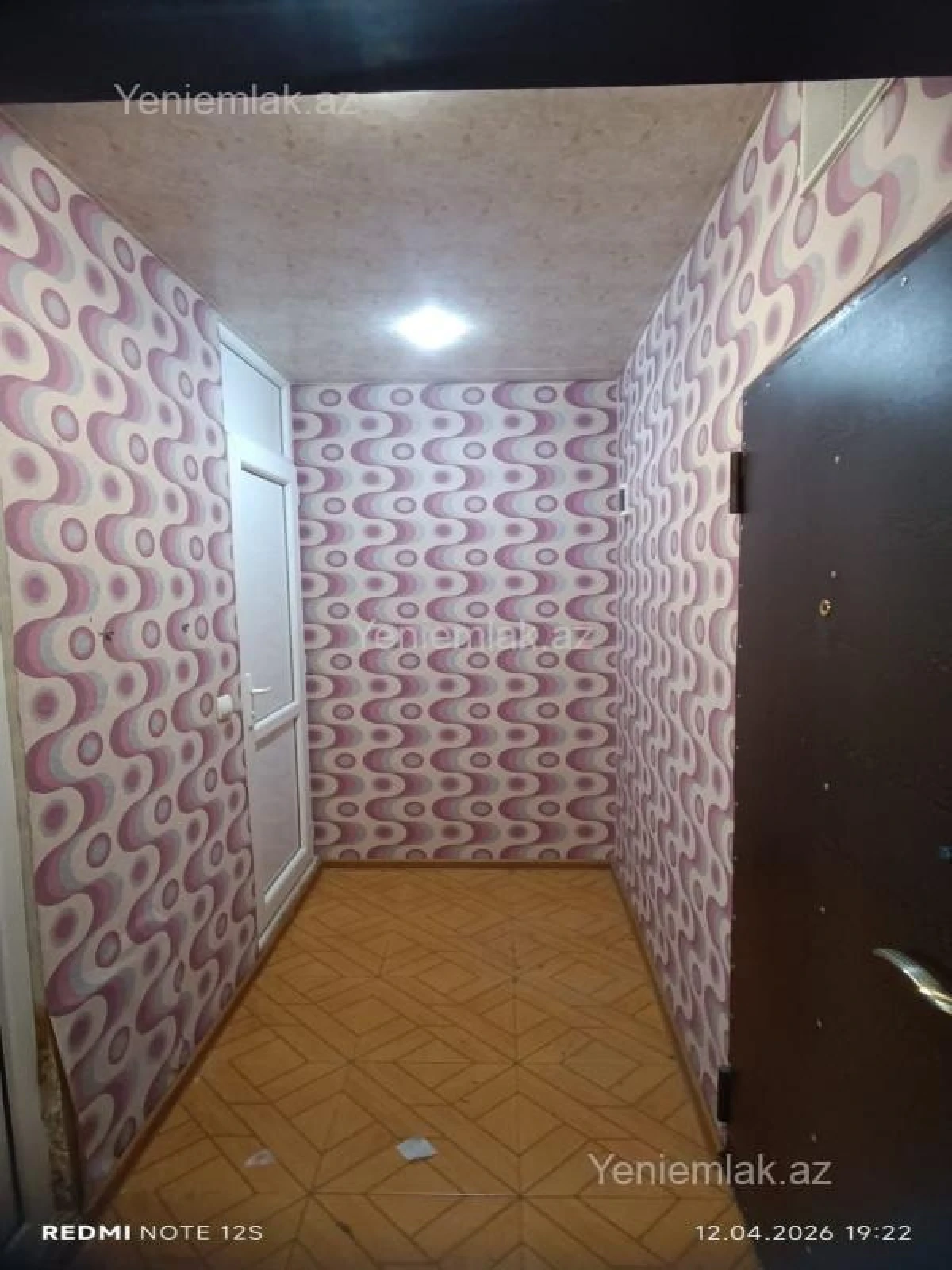 Satılır 1 otaqlı köhnə tikili 40 m²