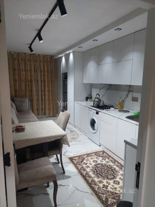 Satılır 2 otaqlı köhnə tikili 55 m²