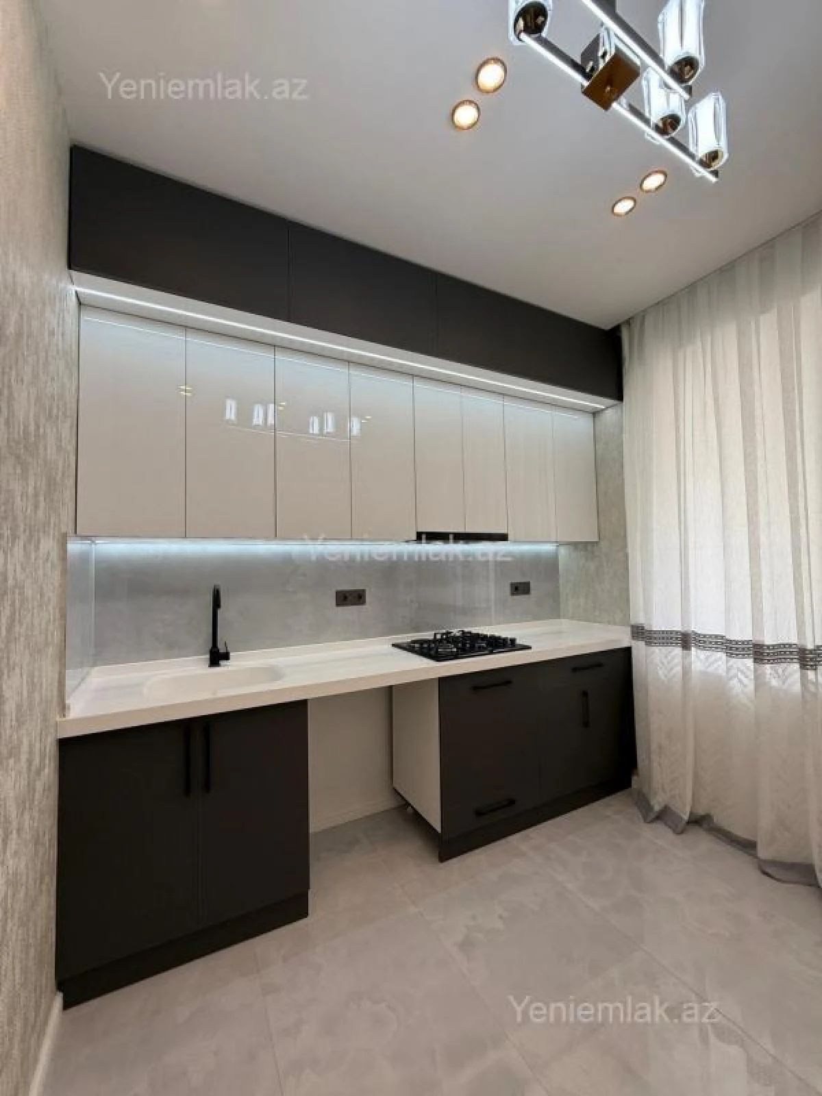 Satılır 2 otaqlı yeni tikili 76 m²