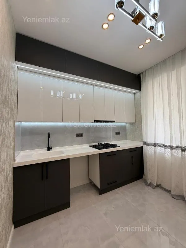Satılır 2 otaqlı yeni tikili 76 m²