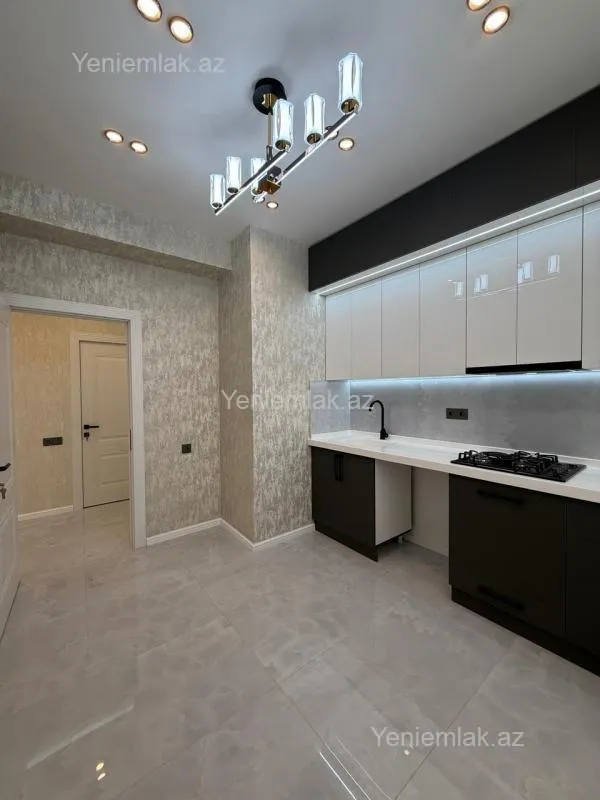 Satılır 2 otaqlı yeni tikili 76 m²
