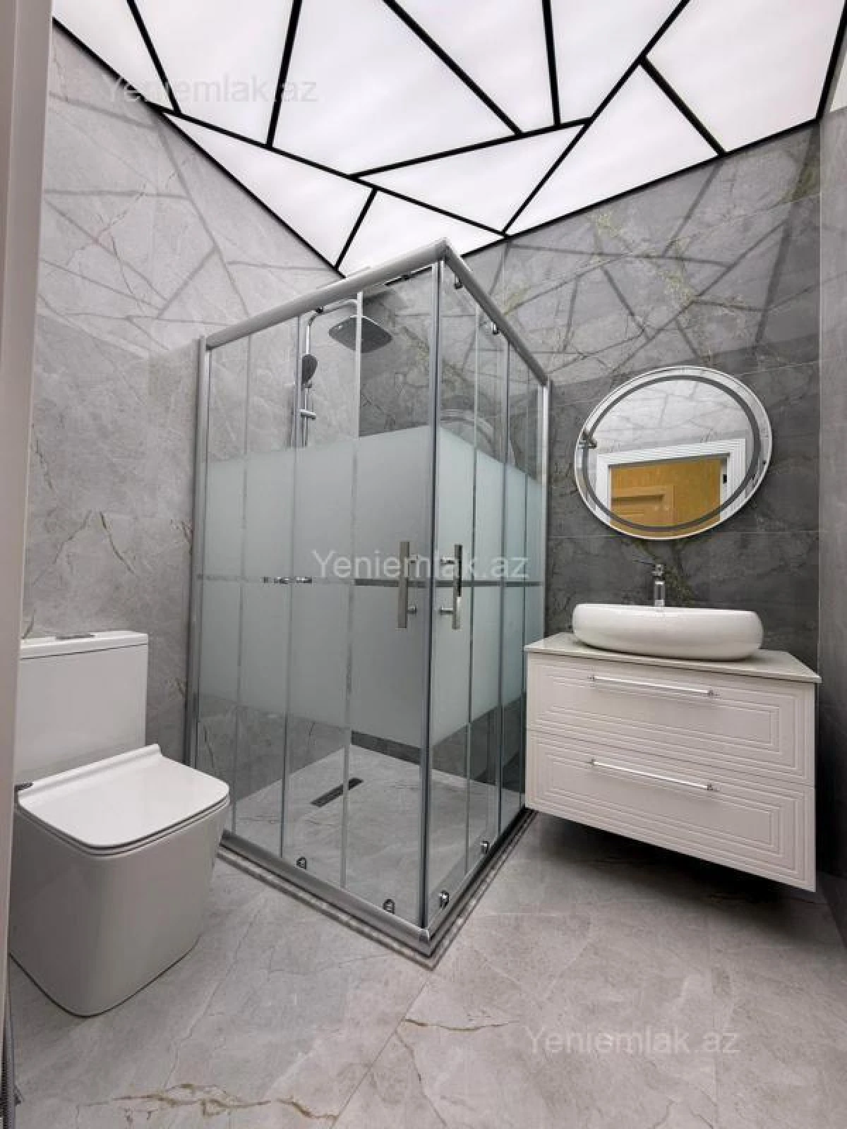 Satılır 2 otaqlı yeni tikili 76 m²