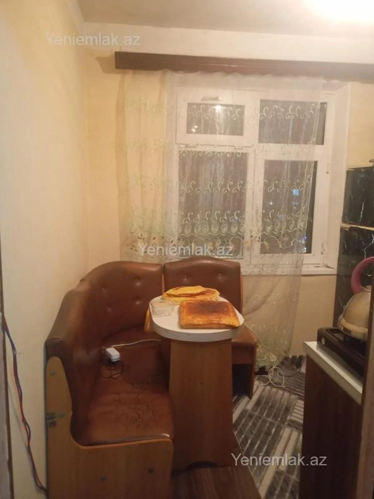 Satılır 1 otaqlı köhnə tikili 32 m²