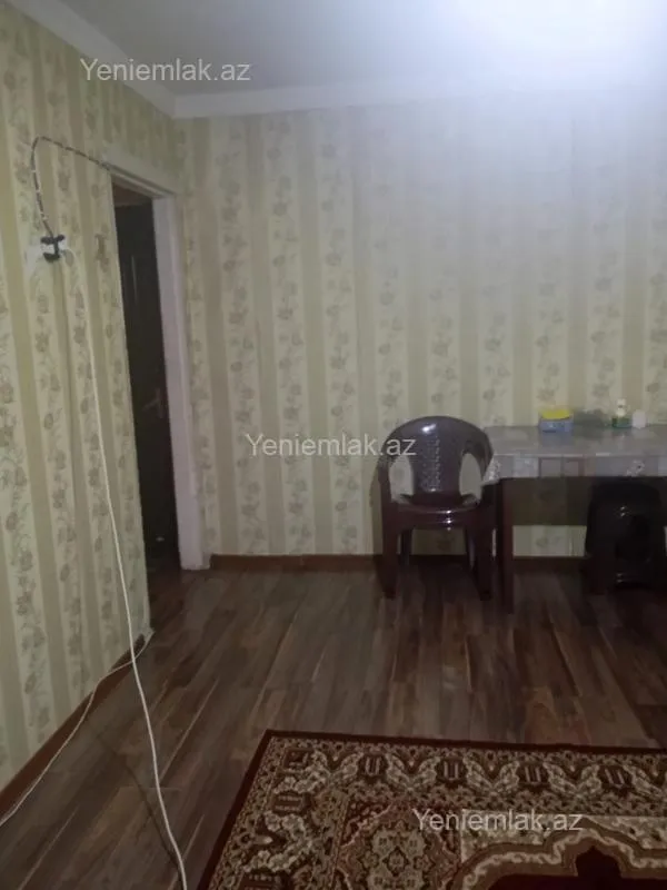Satılır 1 otaqlı köhnə tikili 32 m²