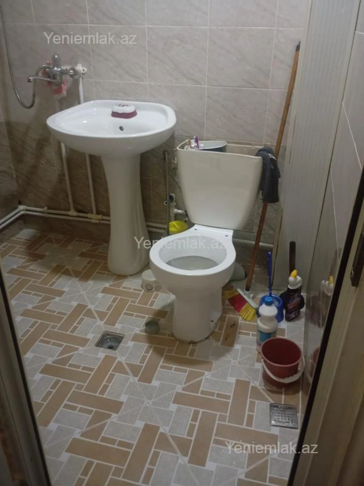 Satılır 1 otaqlı köhnə tikili 32 m²
