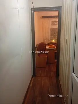 Satılır 1 otaqlı köhnə tikili 32 m²