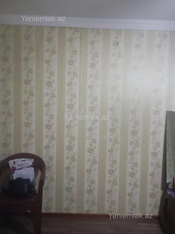 Satılır 1 otaqlı köhnə tikili 32 m²