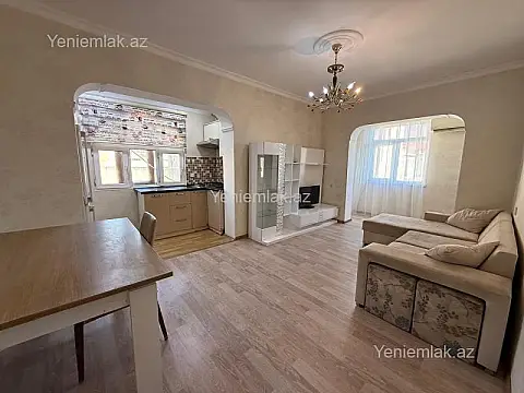 Satılır 1 otaqlı köhnə tikili 50 m²