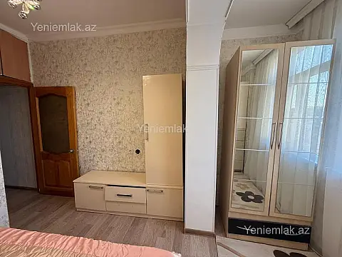 Satılır 1 otaqlı köhnə tikili 50 m²