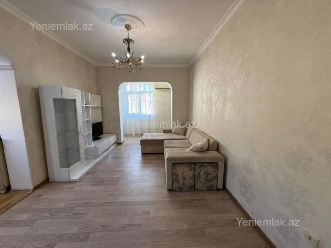 Satılır 1 otaqlı köhnə tikili 50 m²