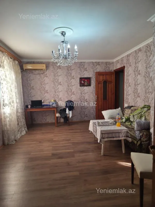 Satılır 2 otaqlı köhnə tikili 45 m²
