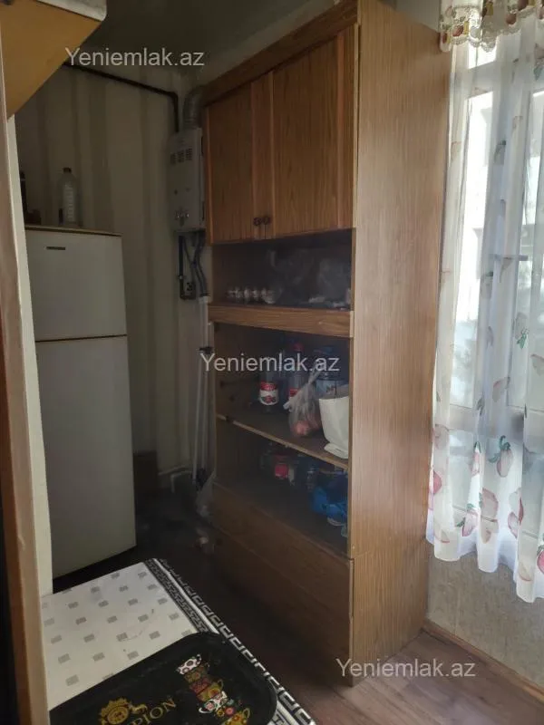 Satılır 2 otaqlı köhnə tikili 45 m²