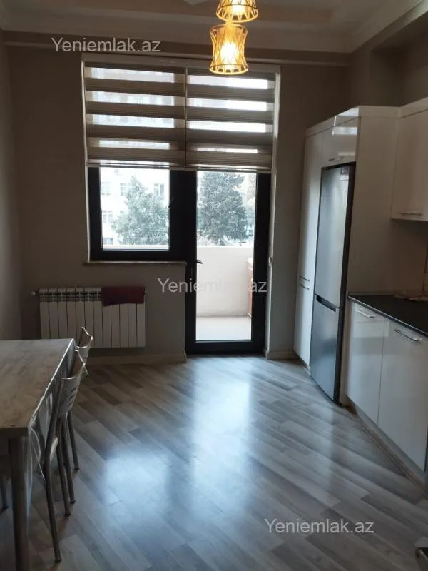 Satılır 3 otaqlı yeni tikili 118 m²