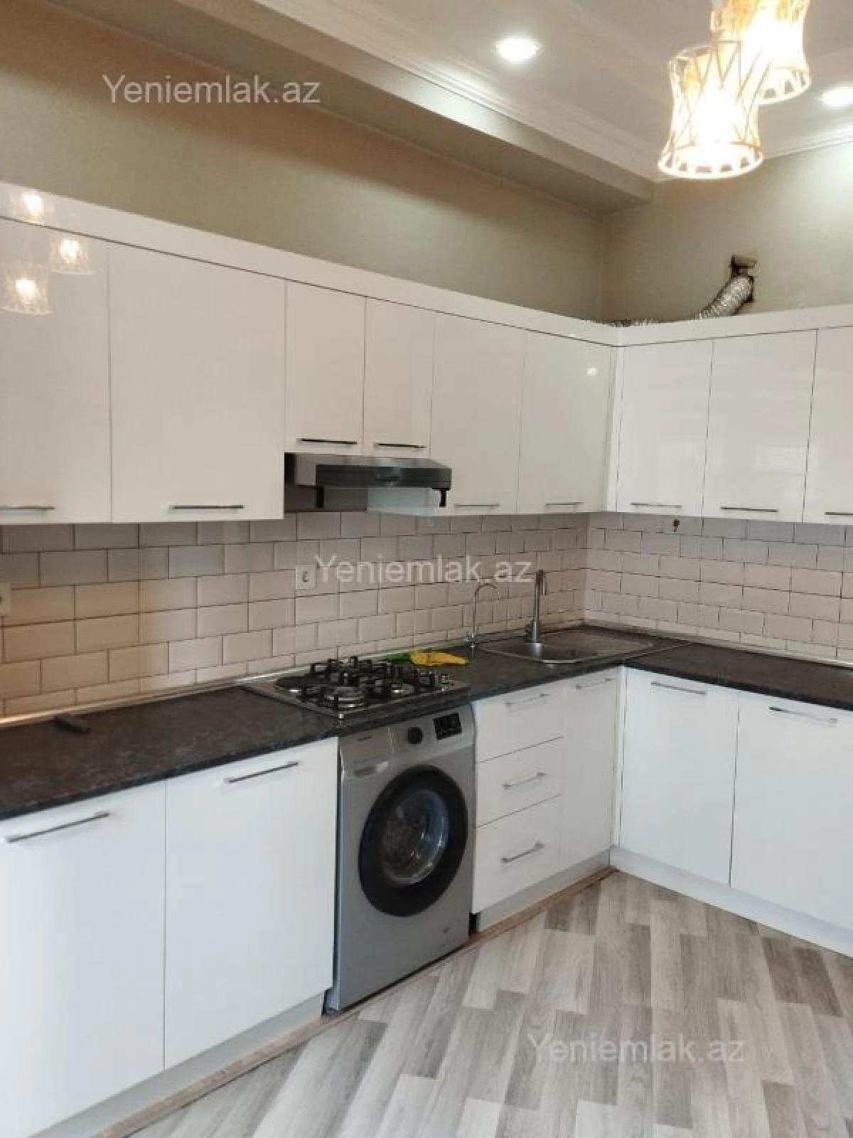 Satılır 3 otaqlı yeni tikili 118 m²