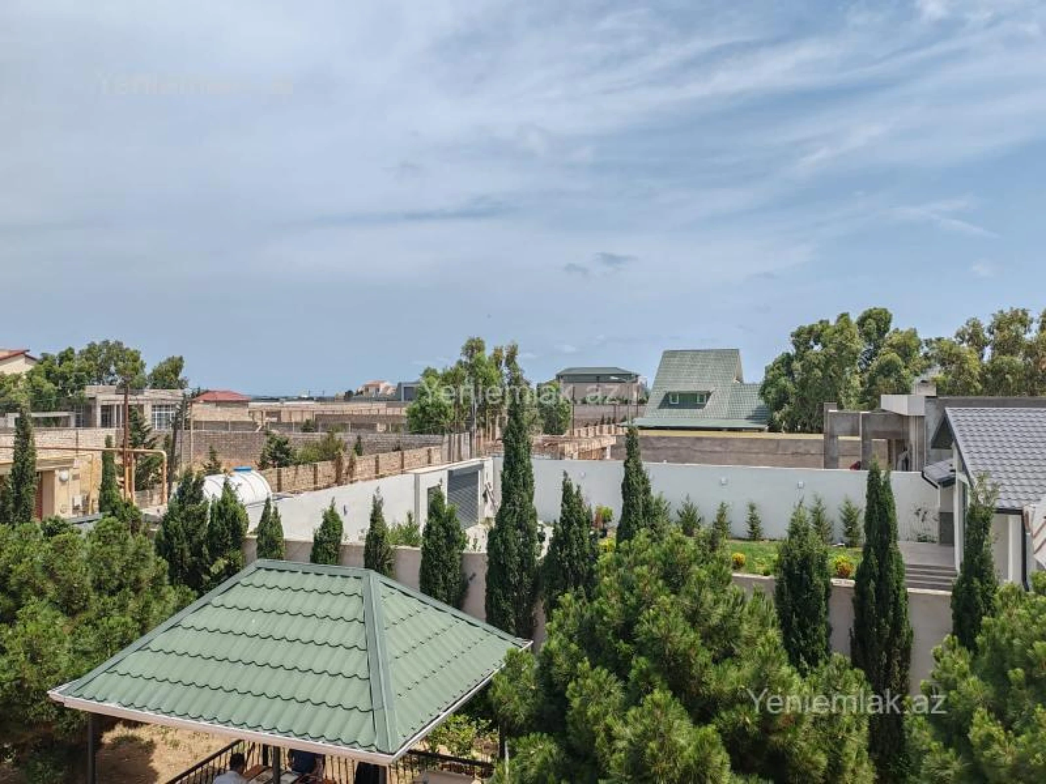 Satılır 4 otaqlı həyət evi 200 m²