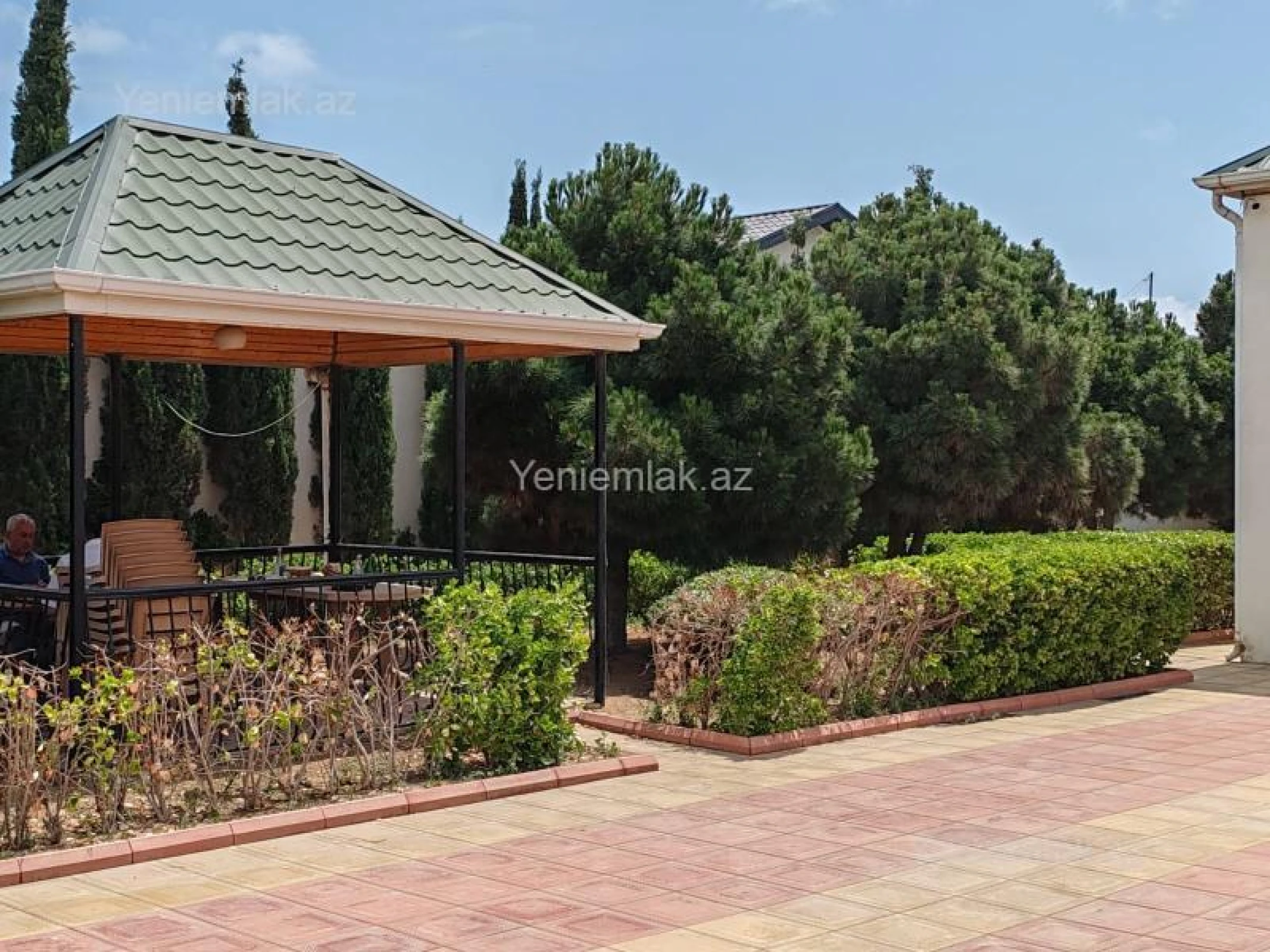 Satılır 4 otaqlı həyət evi 200 m²