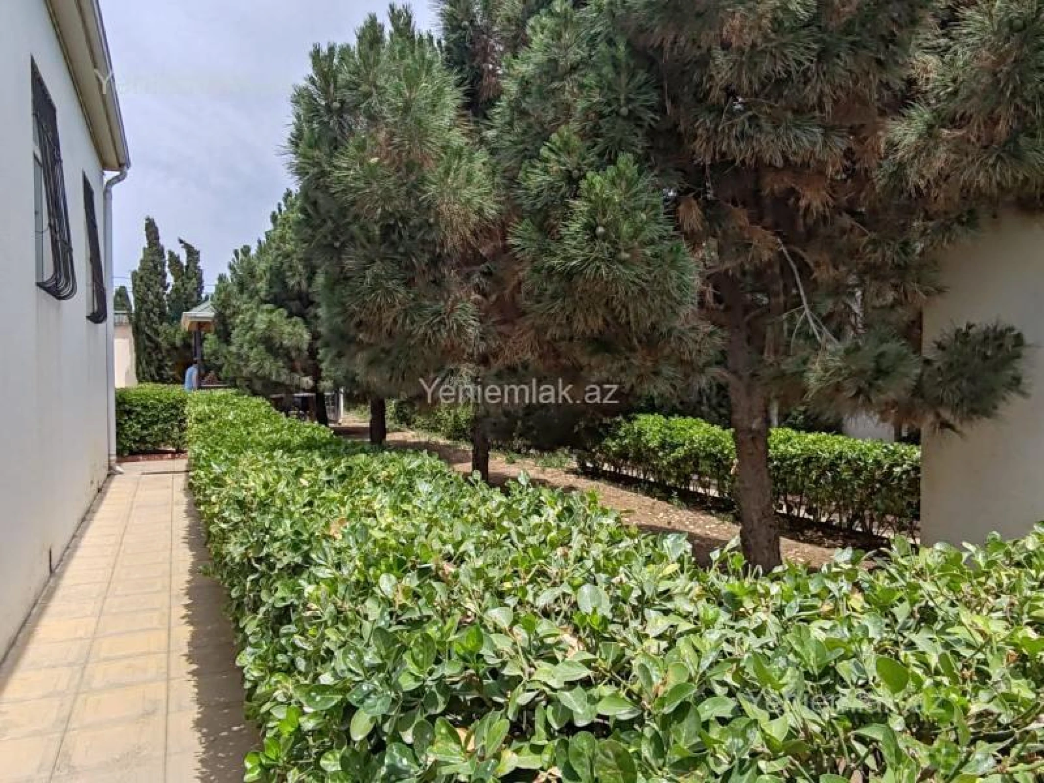 Satılır 4 otaqlı həyət evi 200 m²