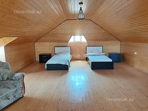 Satılır 4 otaqlı həyət evi 200 m²