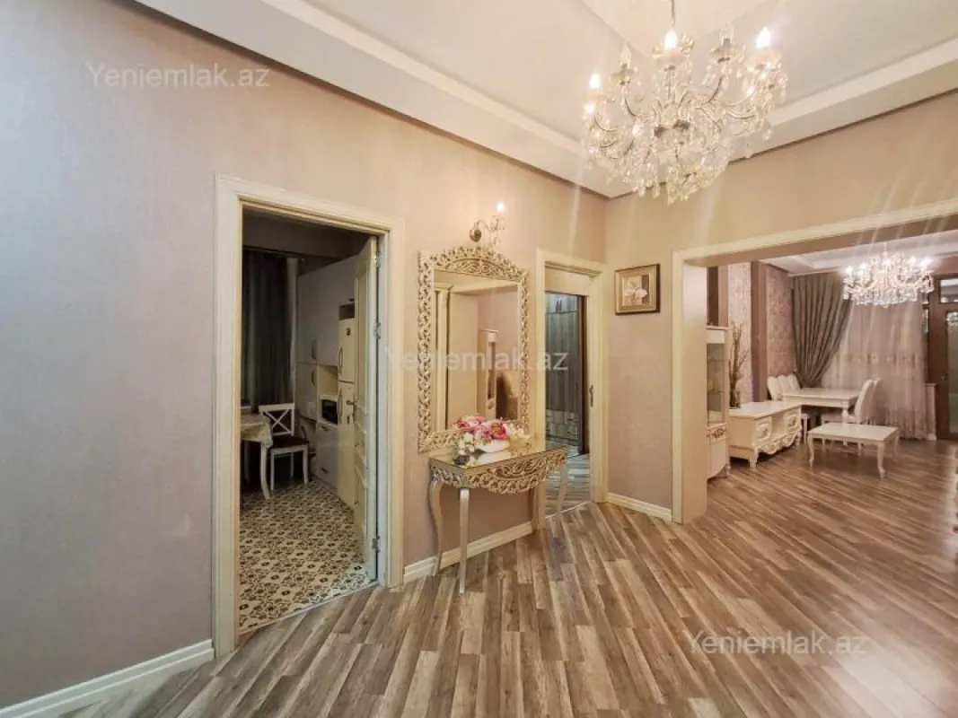 Satılır 4 otaqlı yeni tikili 136 m²