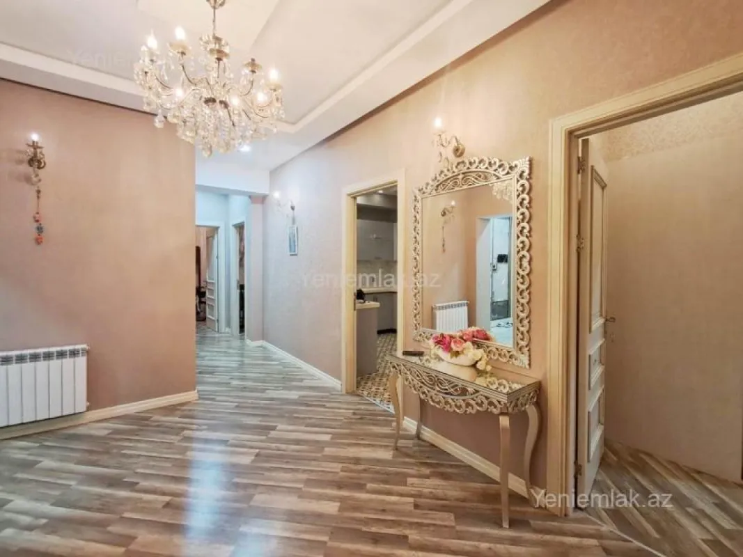 Satılır 4 otaqlı yeni tikili 136 m²