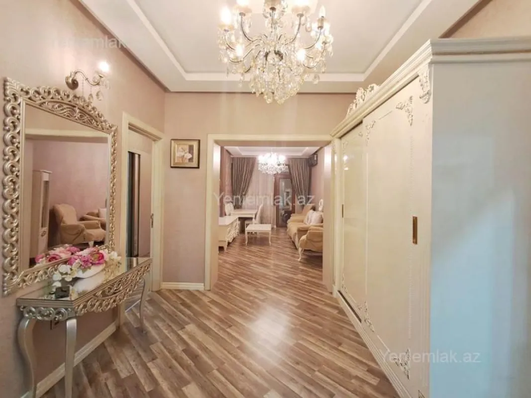 Satılır 4 otaqlı yeni tikili 136 m²