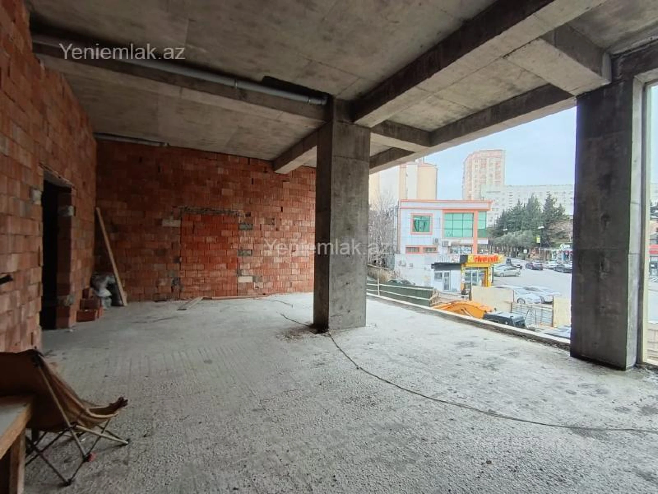 Satılır 4 otaqlı obyekt 85 m²