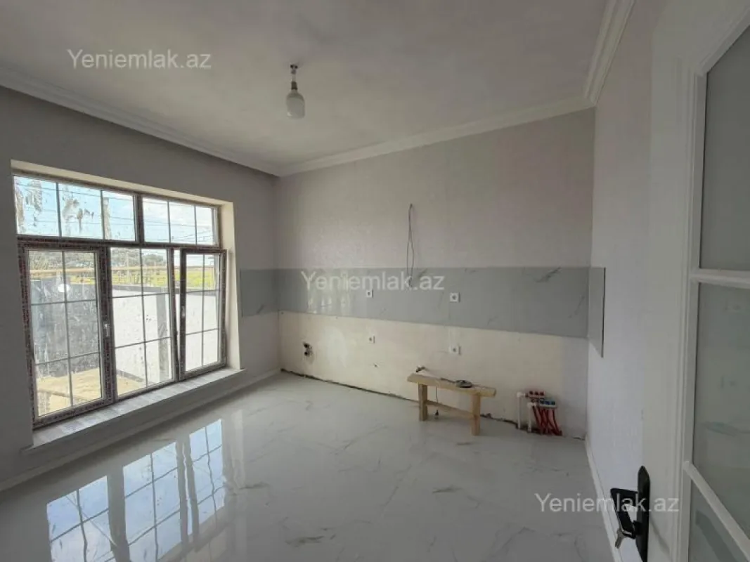 Satılır 3 otaqlı həyət evi 95 m²