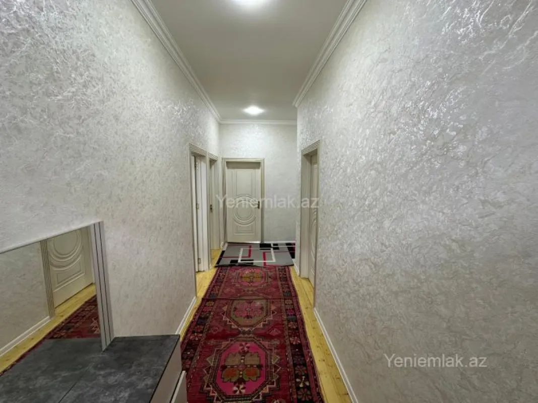 Satılır 7 otaqlı həyət evi 171 m²