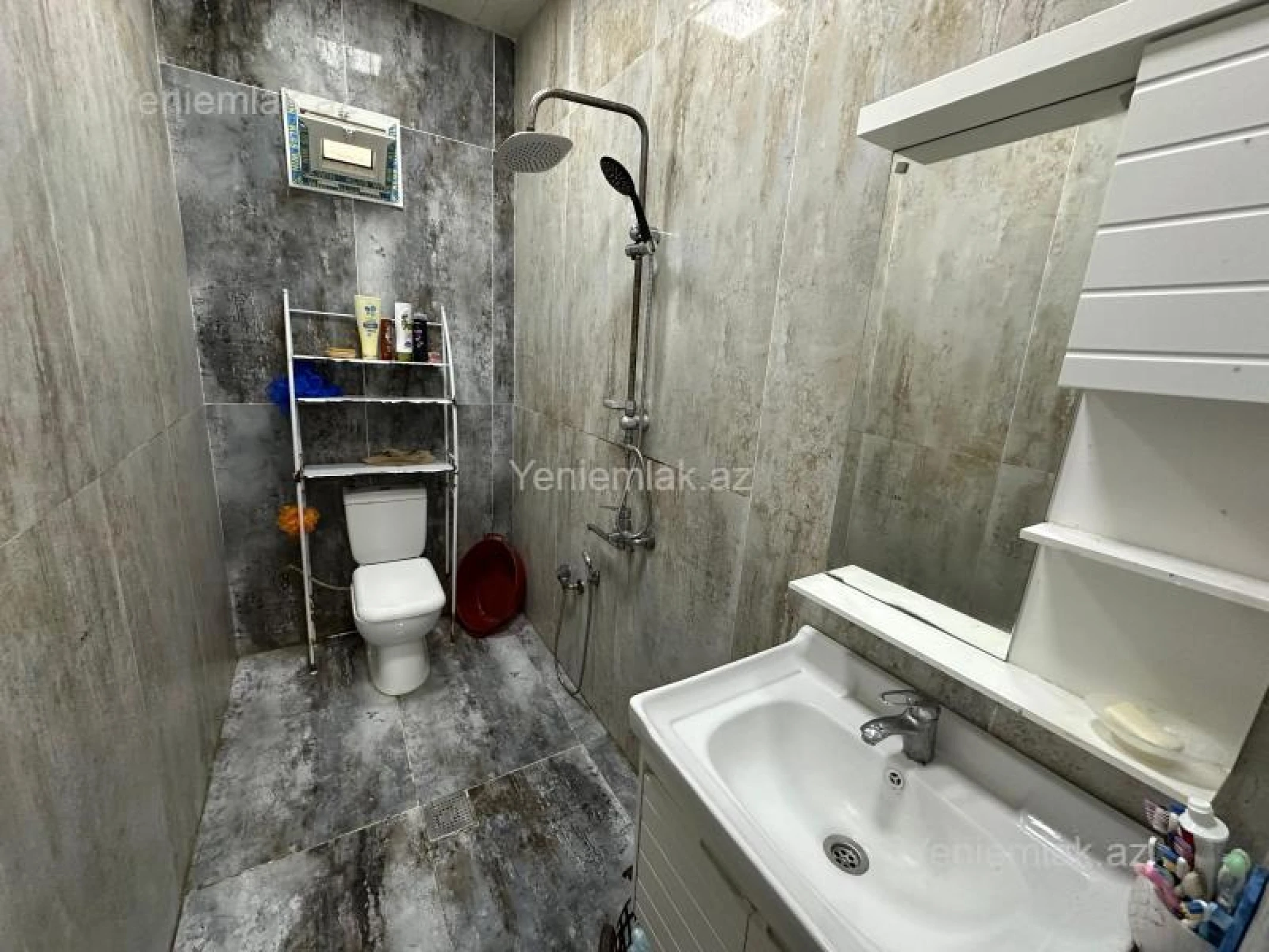 Satılır 7 otaqlı həyət evi 171 m²