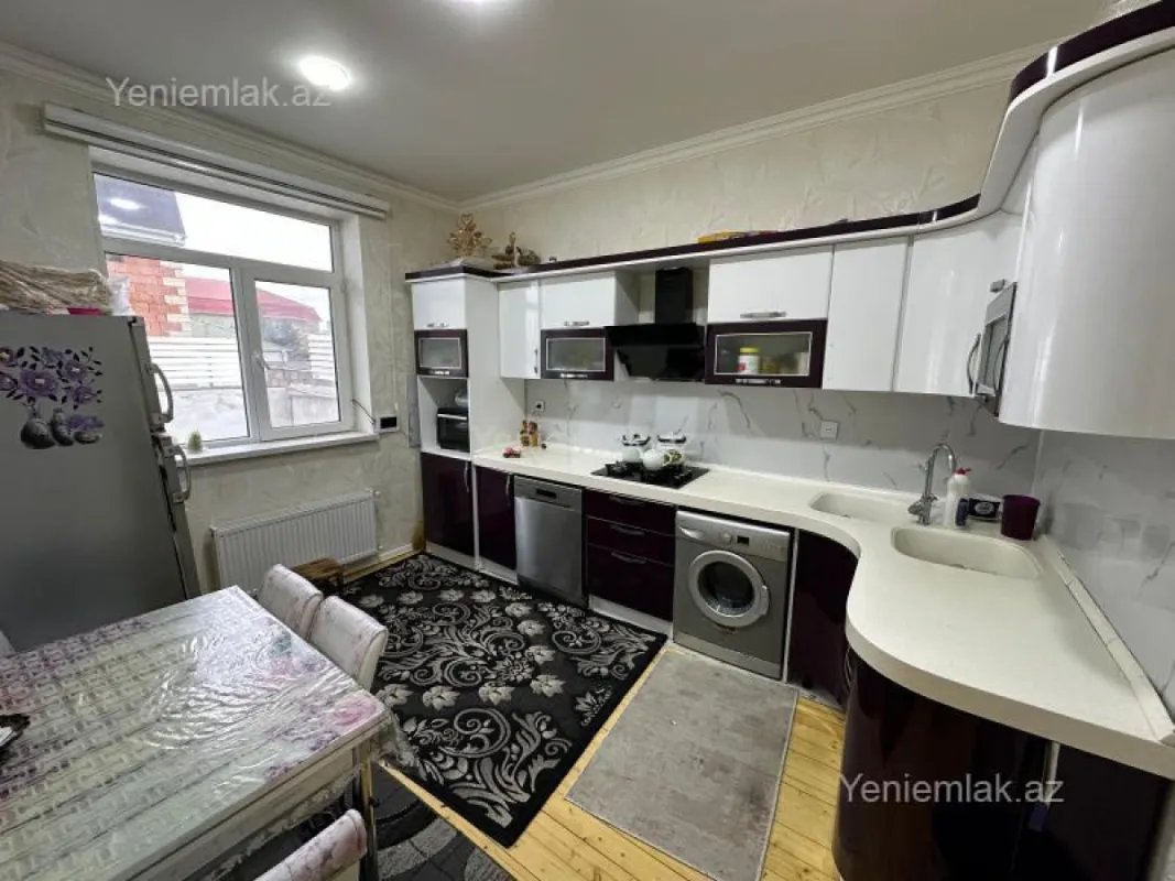 Satılır 7 otaqlı həyət evi 171 m²