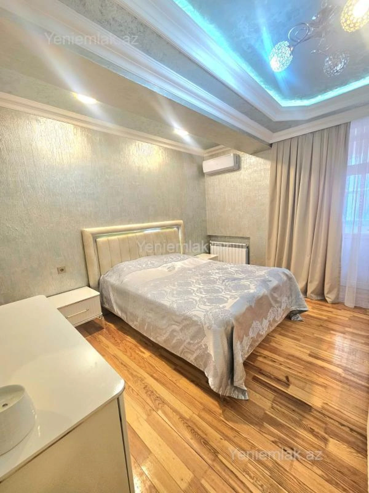 Satılır 3 otaqlı yeni tikili 125 m²
