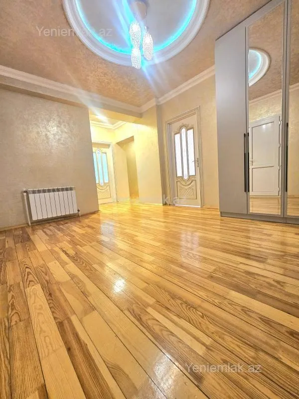 Satılır 3 otaqlı yeni tikili 125 m²