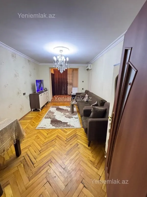 Satılır 2 otaqlı köhnə tikili 50 m²