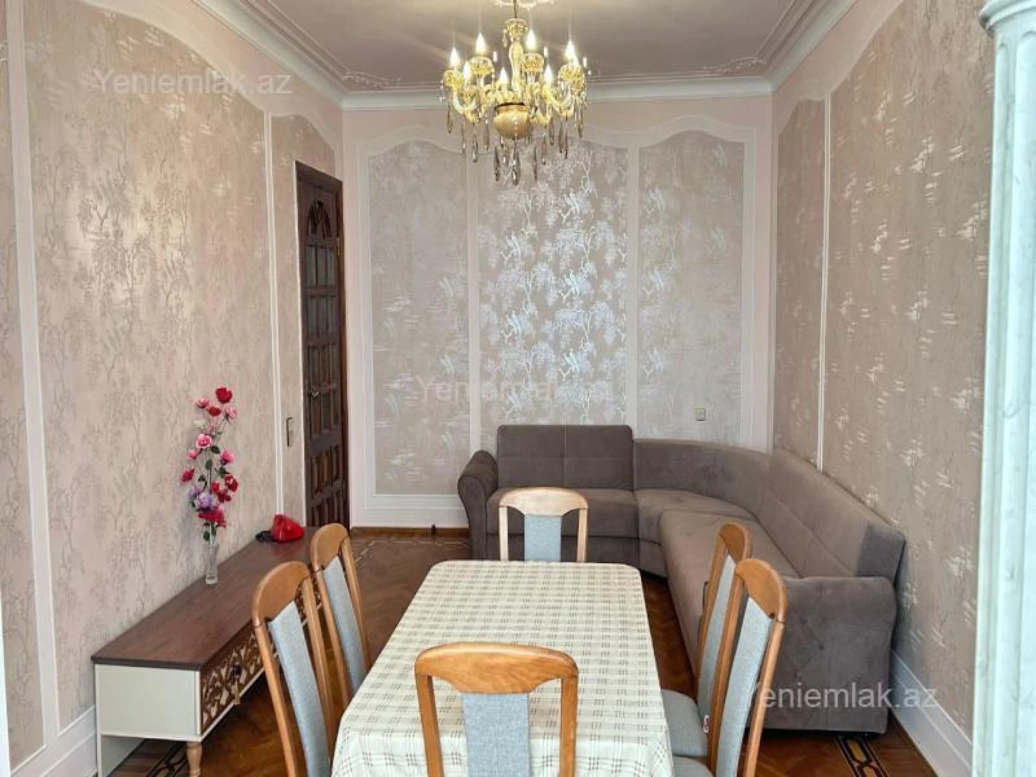 Satılır 3 otaqlı köhnə tikili 90 m²