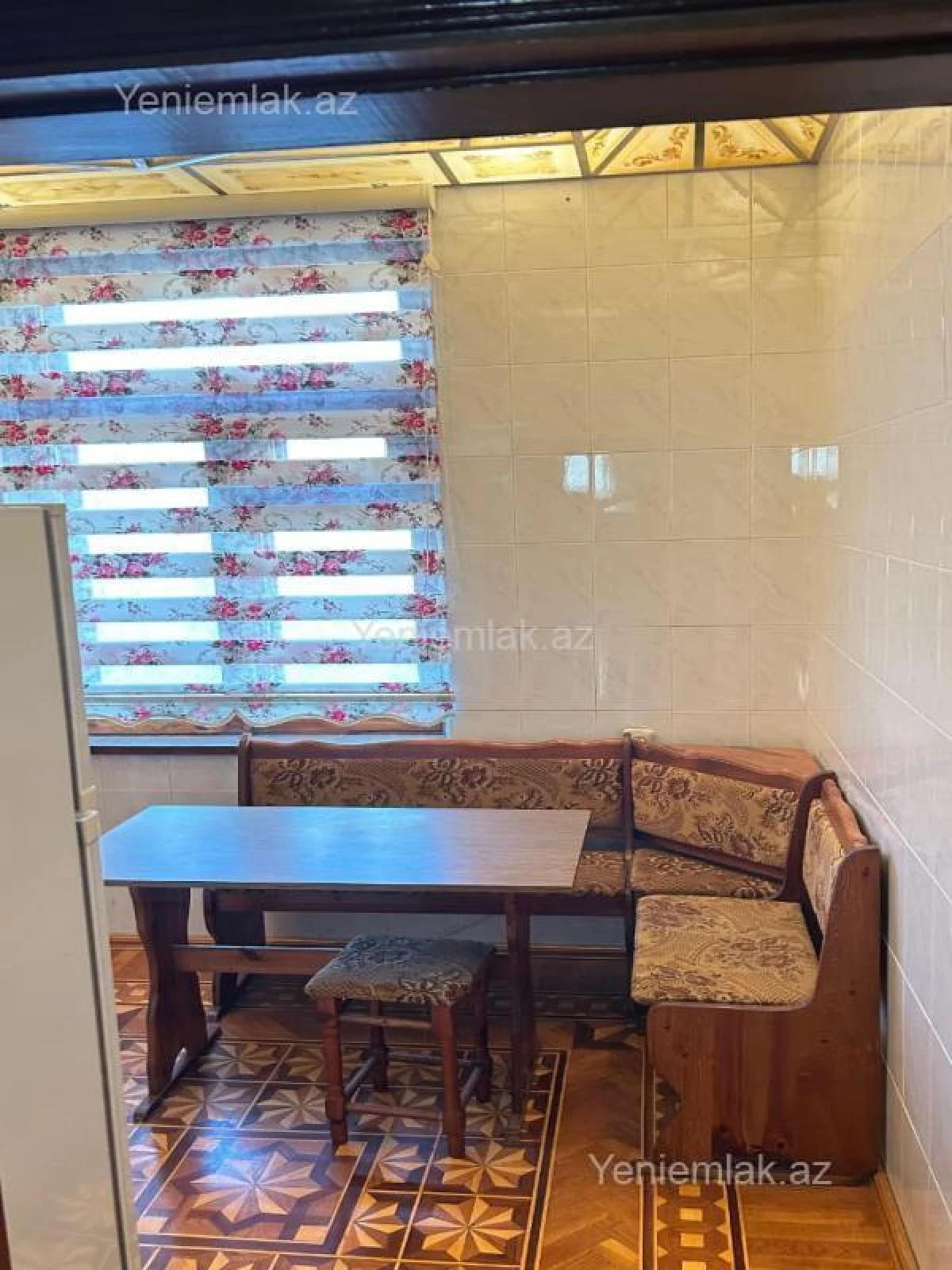 Satılır 3 otaqlı köhnə tikili 90 m²