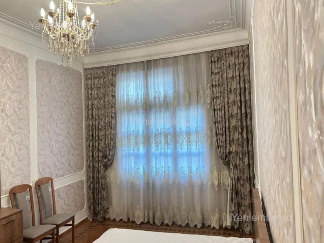 Satılır 3 otaqlı köhnə tikili 90 m²