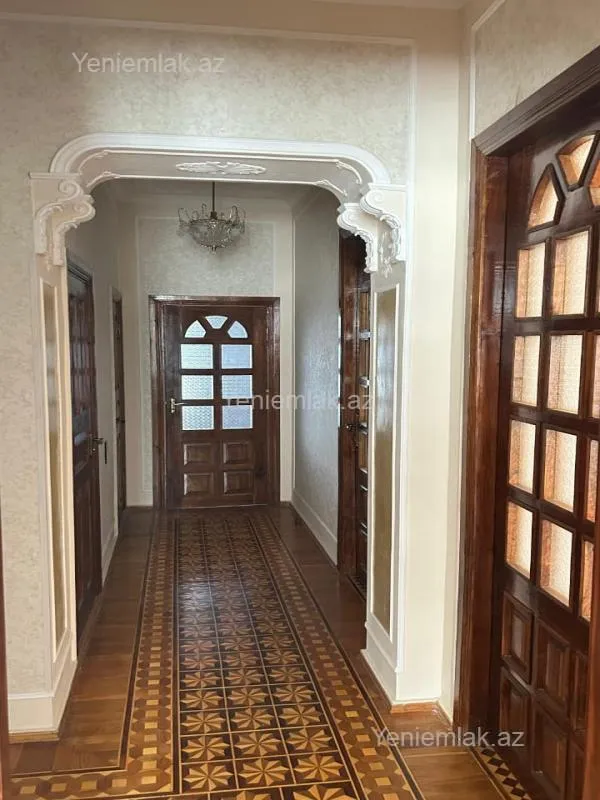 Satılır 3 otaqlı köhnə tikili 90 m²