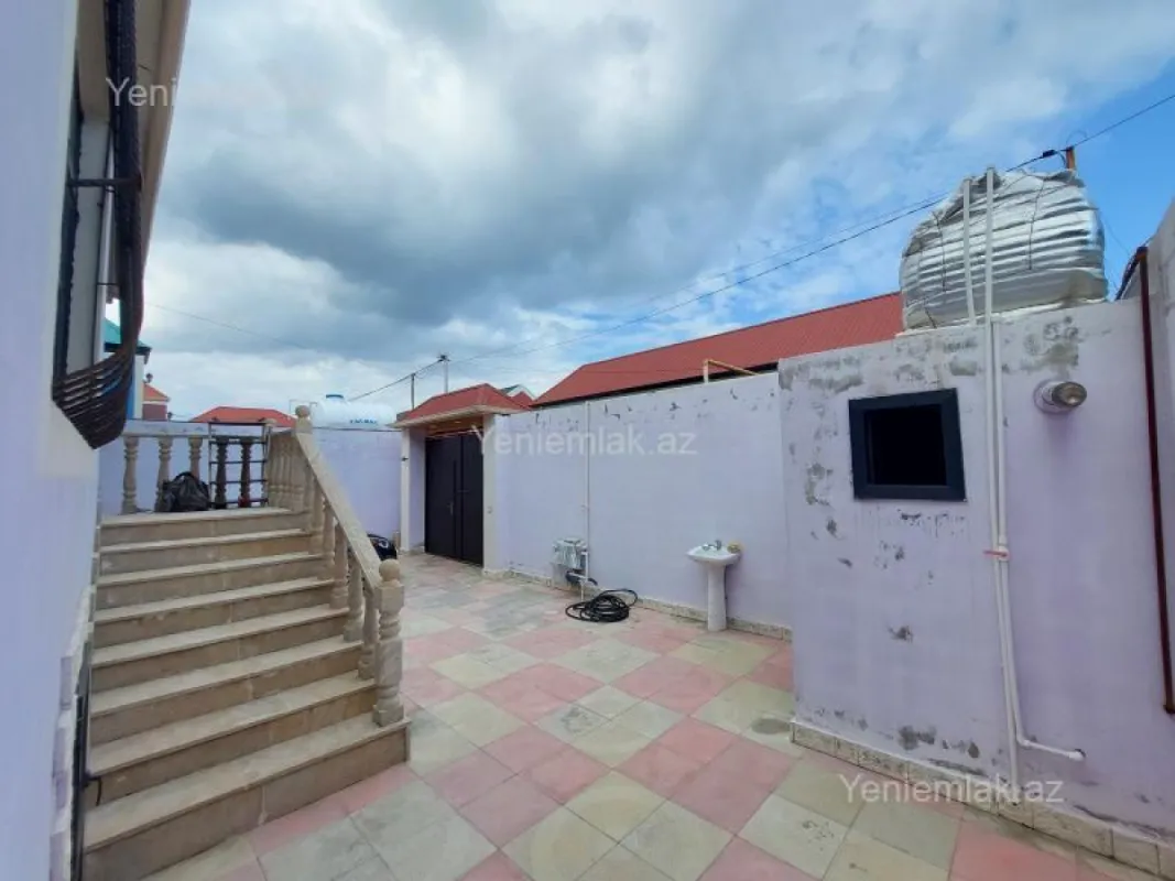 Satılır 3 otaqlı həyət evi 100 m²