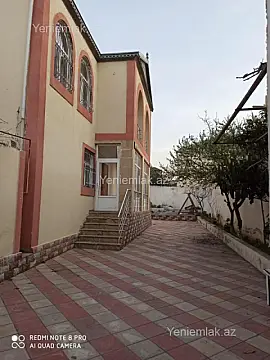 Satılır 8 otaqlı həyət evi 300 m²