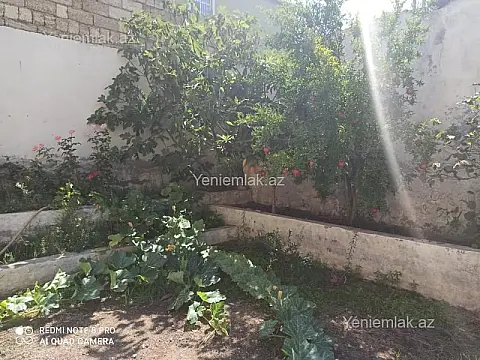 Satılır 8 otaqlı həyət evi 300 m²