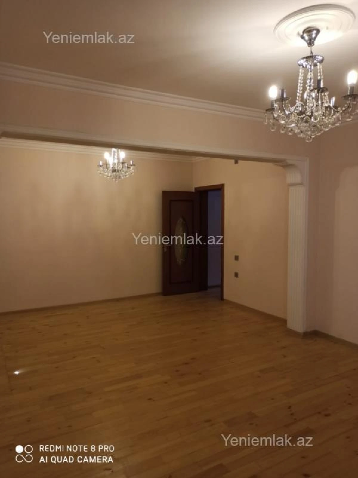 Satılır 8 otaqlı həyət evi 300 m²