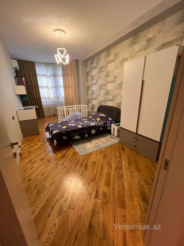 Satılır 4 otaqlı yeni tikili 195 m²