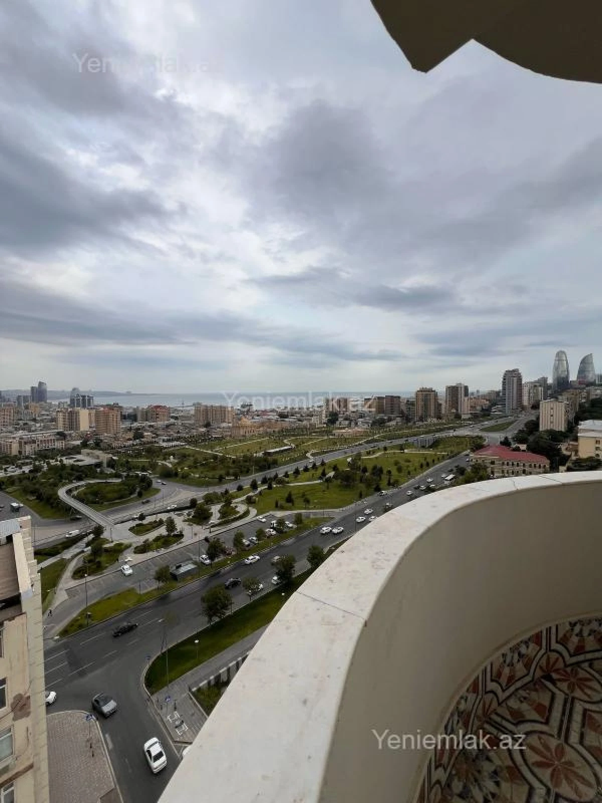 Satılır 4 otaqlı yeni tikili 195 m²