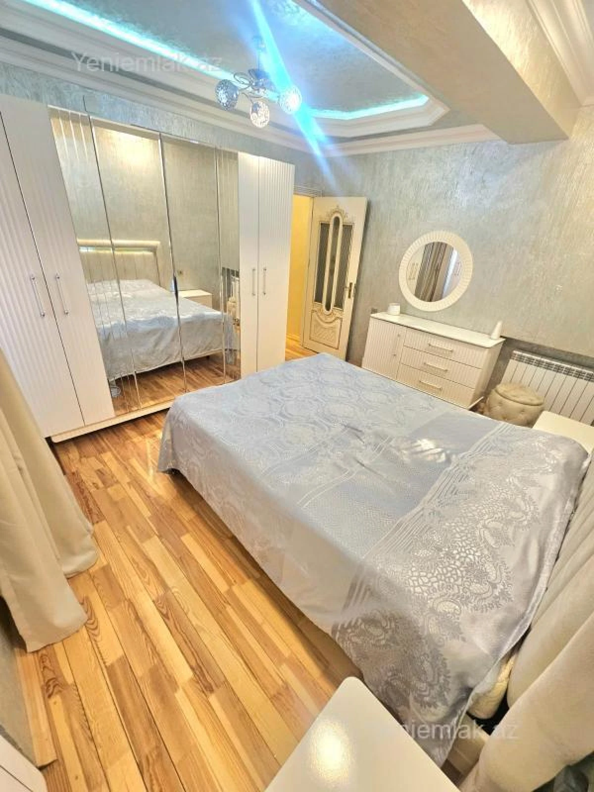 Satılır 3 otaqlı yeni tikili 120 m²