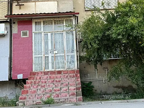 Satılır 3 otaqlı köhnə tikili 80 m²
