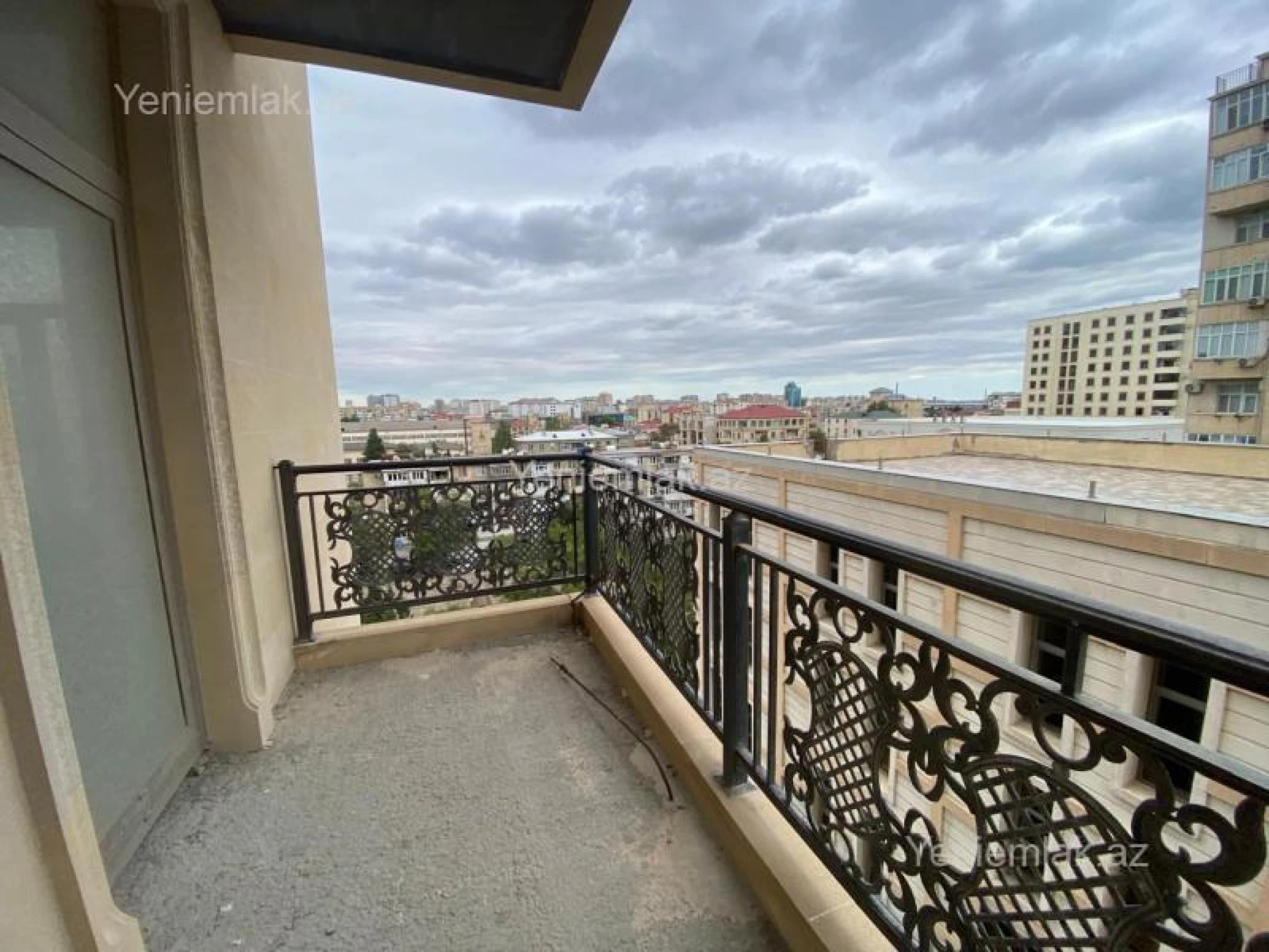 Satılır 3 otaqlı yeni tikili 146.5 m²