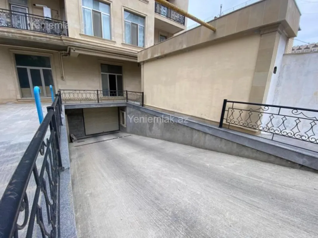 Satılır 3 otaqlı yeni tikili 146.5 m²