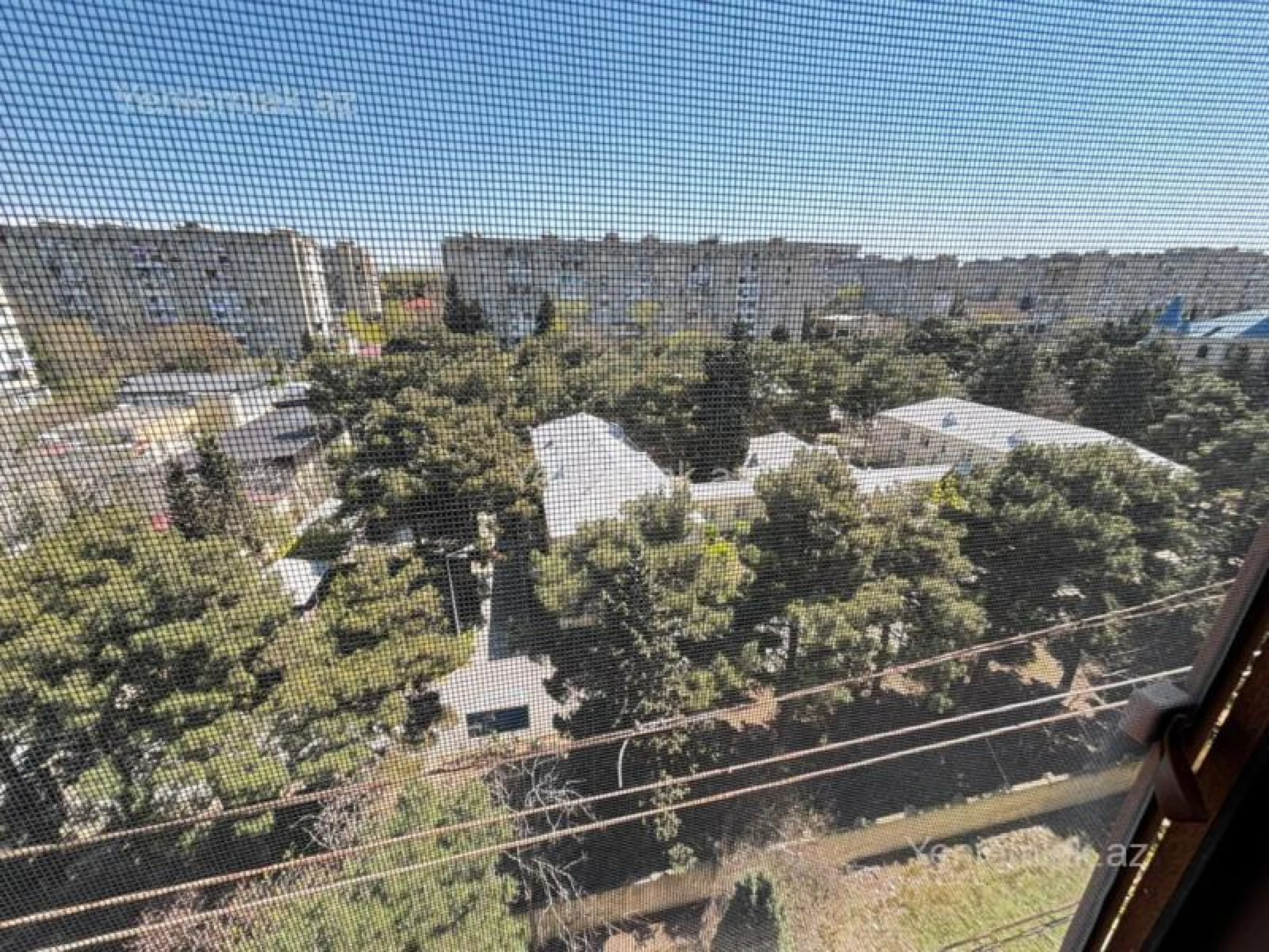 Satılır 4 otaqlı köhnə tikili 110 m²