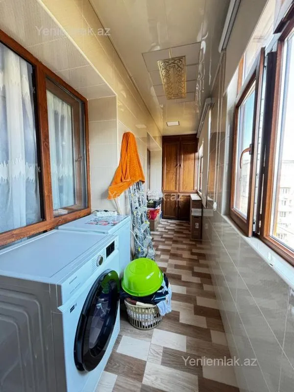 Satılır 4 otaqlı köhnə tikili 110 m²