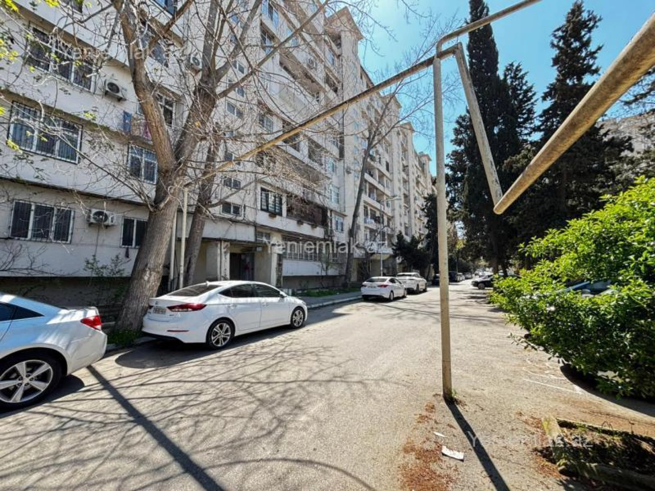 Satılır 4 otaqlı köhnə tikili 110 m²